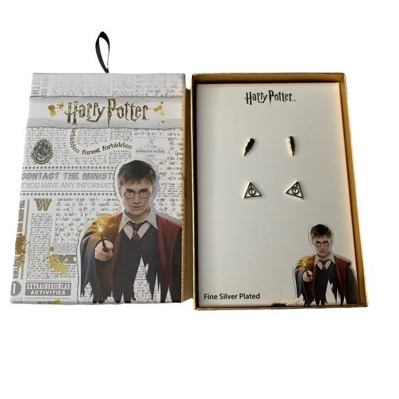 Harry Potter Two Pair of Earrings One Gold One Silver (Fine Silver Plated) NWT - Picture 2 of 5